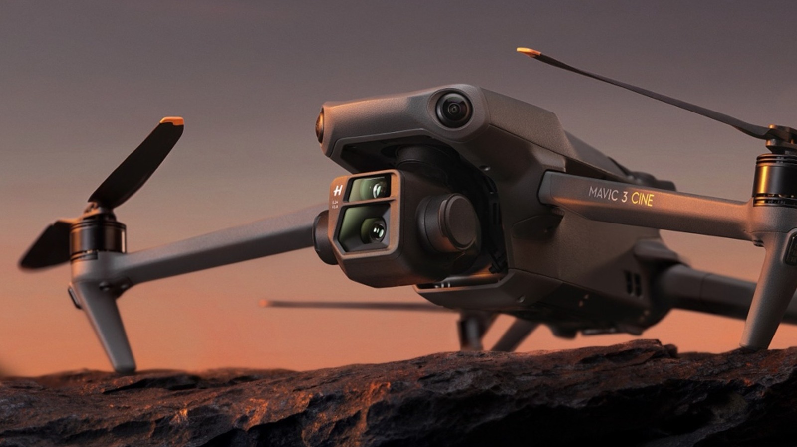 DJI Mavic 3 Classic 与 Mavic 3：这些无人机相比如何？