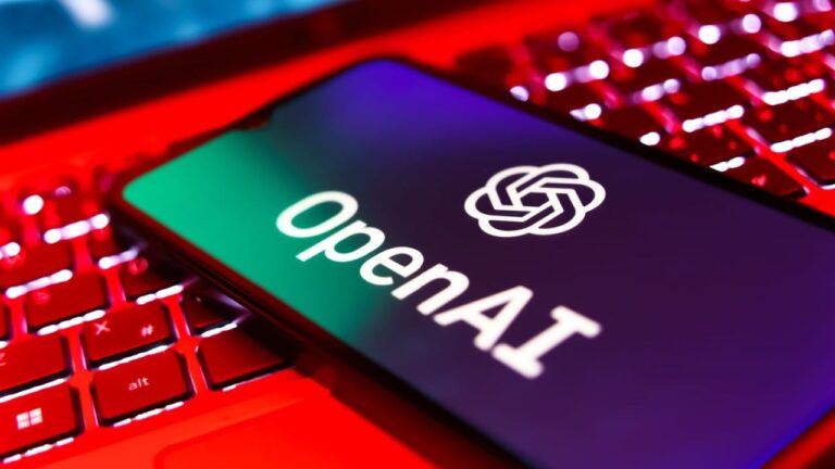 OpenAI 宣布 GPT-4.5：“一个巨大的、昂贵的模型”