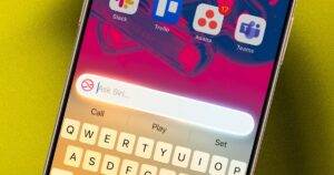 分析师称，苹果 CEO 应该像史蒂夫·乔布斯那样推迟 Siri
