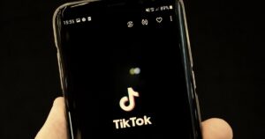 TikTok 用户需要查看这个新的安全功能