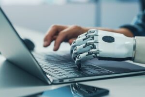 比特币的 Ibit 能否超越 spy 成为最大的 ETF？我们向 AI Bots Perplexity 和 Grok 询问了这个问题，以下是他们所说的