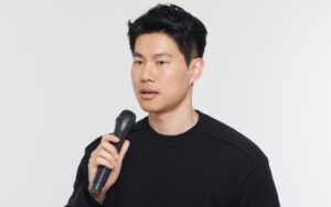 INTERVIEWUS 韩国初创公司构建 AI 以帮助对冲基金实现超额收益最大化