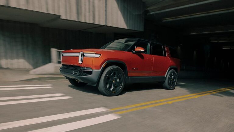Rivian 的最新更新提供免提高速公路驾驶