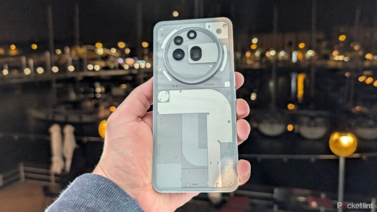 Nothing Phone 3a Pro 感觉就像是伪装的 Android 旗舰