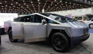 什么是特斯拉 Cybertruck？特朗普总统购买电动汽车以支持朋友