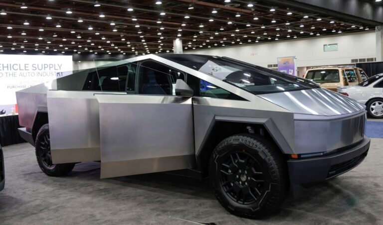 什么是特斯拉 Cybertruck？特朗普总统购买电动汽车以支持朋友