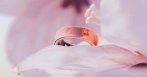 Circular Ring 2 将血压感应到您的手指上