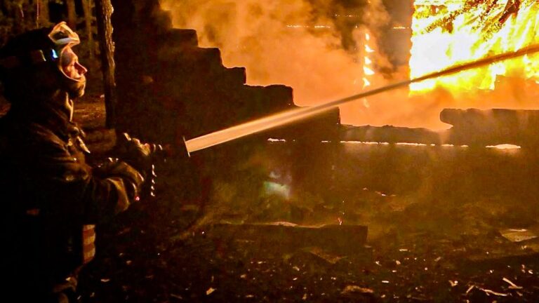 过去一天,俄罗斯对乌克兰的袭击造成 4 人死亡,22 人受伤