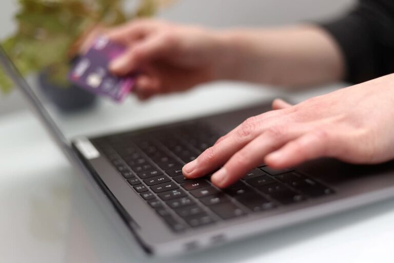 冒充 Booking.com 针对英国酒店业的网络钓鱼活动
