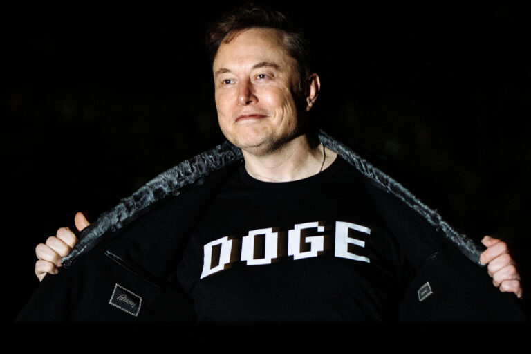 马斯克的 AI 聊天机器人违抗其制造商，宣布威斯康星州百万美元选民赠品“可能违反联邦法律”