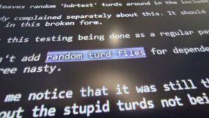 Linus Torvalds 对 Linux 6.15-rc1 目录中的“随机 turd 文件”感到愤怒