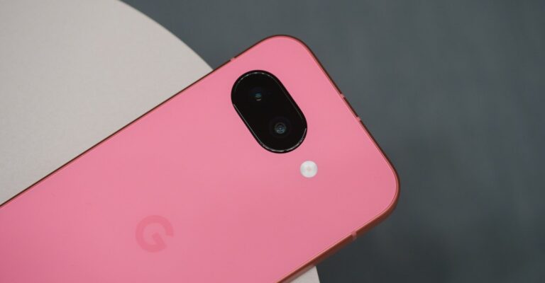 Pixel 9A 是一款中端手机，实际上看起来很划算