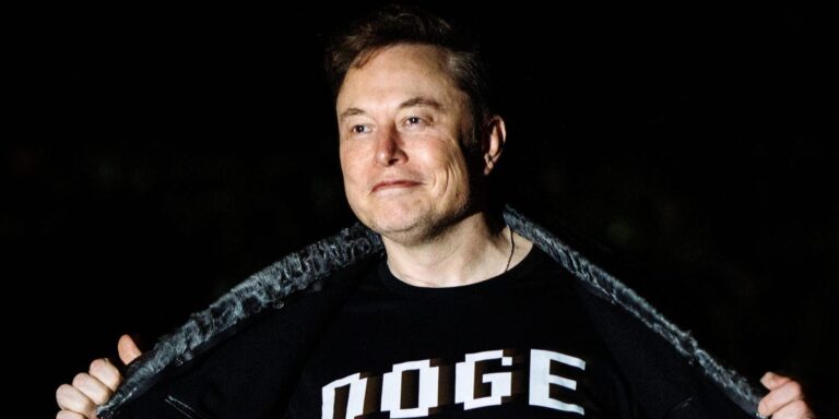 埃隆·马斯克 （Elon Musk） 表示，拉里·埃里森 （Larry Ellison） 和杰夫·贝佐斯 （Jeff Bezos） 是他见过的最聪明的人之一