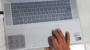 报告称，俄罗斯的宣传正在通过流行的 AI 聊天机器人进行传播
