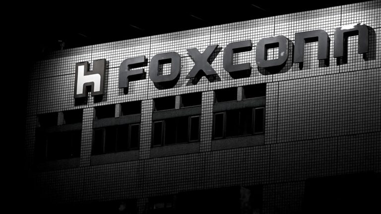 富士康推出 FoxBrain——中国 AI 模型，准备开源发布
