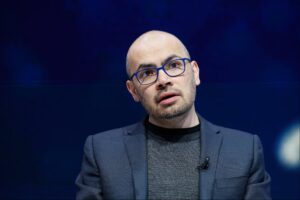 对国际象棋的热爱如何让 Google DeepMind 的 CEO 在 AI 领域发展壮大，并获得了诺贝尔奖