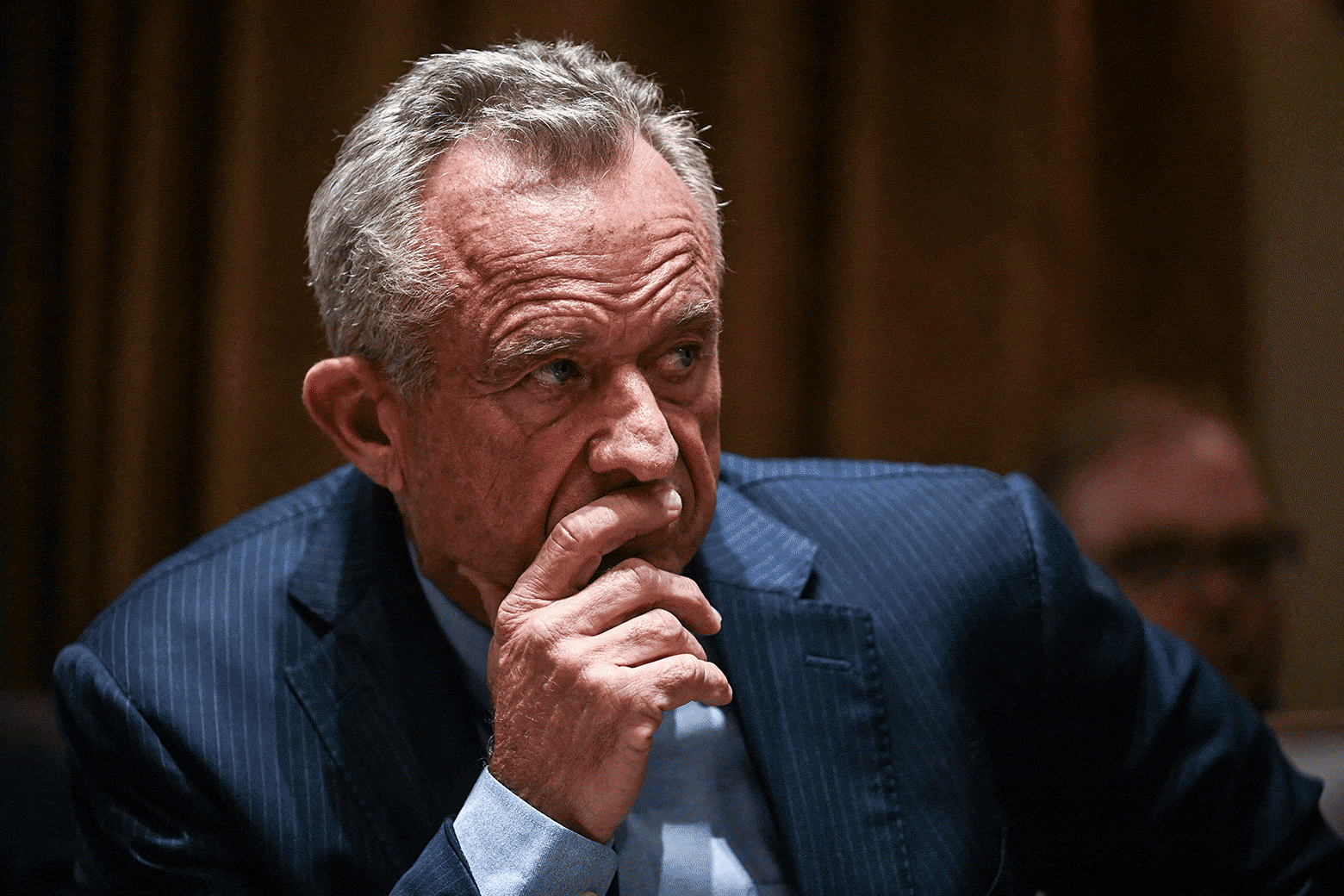 RFK Jr. 希望快速跟踪迷幻疗法。这是一场正在酝酿中的灾难。