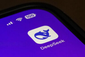 据报道，商务部各部门禁止在政府设备上使用 DeepSeek