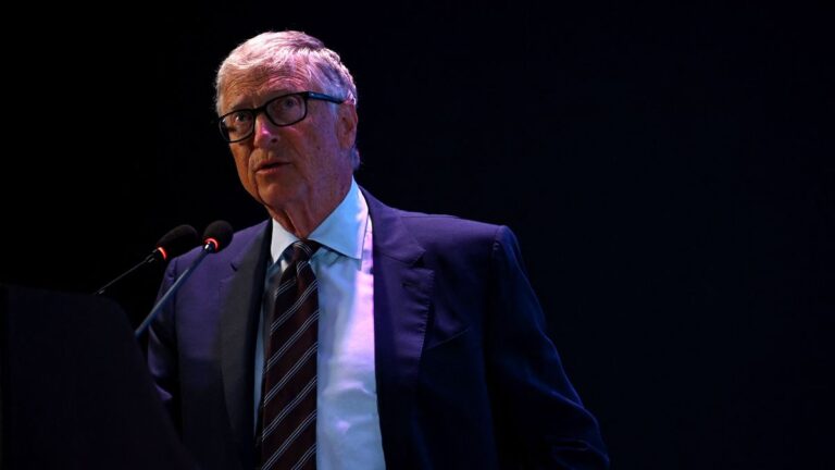 比尔·盖茨 （Bill Gates） 说，“人工智能将在大多数事情上取代人类”——在 10 年内创造每周 2 天的工作制，Copilot 表示这对您的心理健康有好处