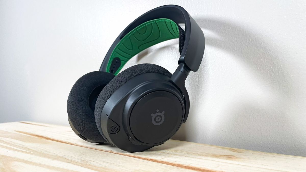 SteelSeries Arctis Nova 7X 评测：这款耳机是 PC 游戏玩家的必备品吗？