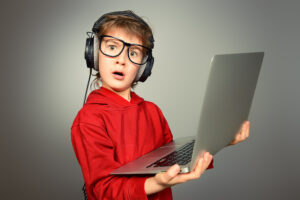 CrossOver 25 使 macOS 和 Linux 上的游戏变得更好——它能帮助游戏玩家放弃 Windows 11 吗？