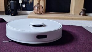 我测试了这款价格实惠的机器人吸尘器，它恢复了我对廉价机器人的信心