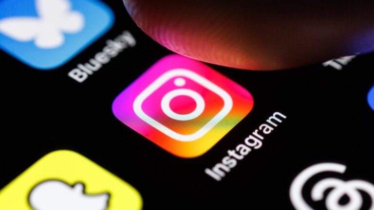 Instagram 宕机了吗？用户无法登录。