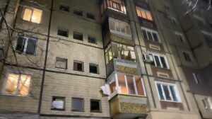 俄罗斯人袭击克里沃罗格：妇女受伤，企业和医院受损 – 照片