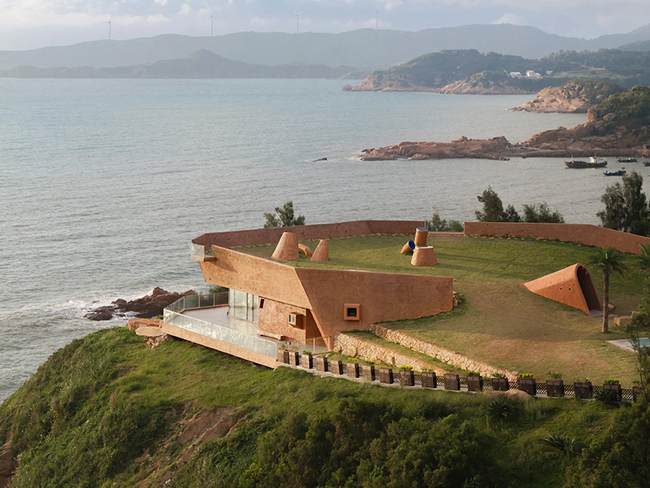 雕刻活动场地 （Carved Event Grounds） 是文化天堂，与海洋悬崖边无缝融合