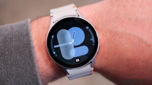 这是您关于三星新款 Galaxy Watch 8 的第一条线索