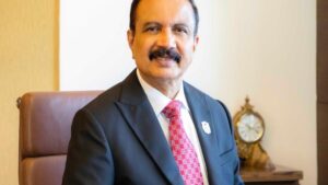 灵活的付款计划、捆绑护理包、数字工具可以降低医疗保健成本，Aster DM 的负责人 Azad Moopen 说