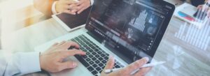C3.ai（纽约证券交易所代码：AI）股价下跌 13%，收入增长，但报告的净亏损范围扩大