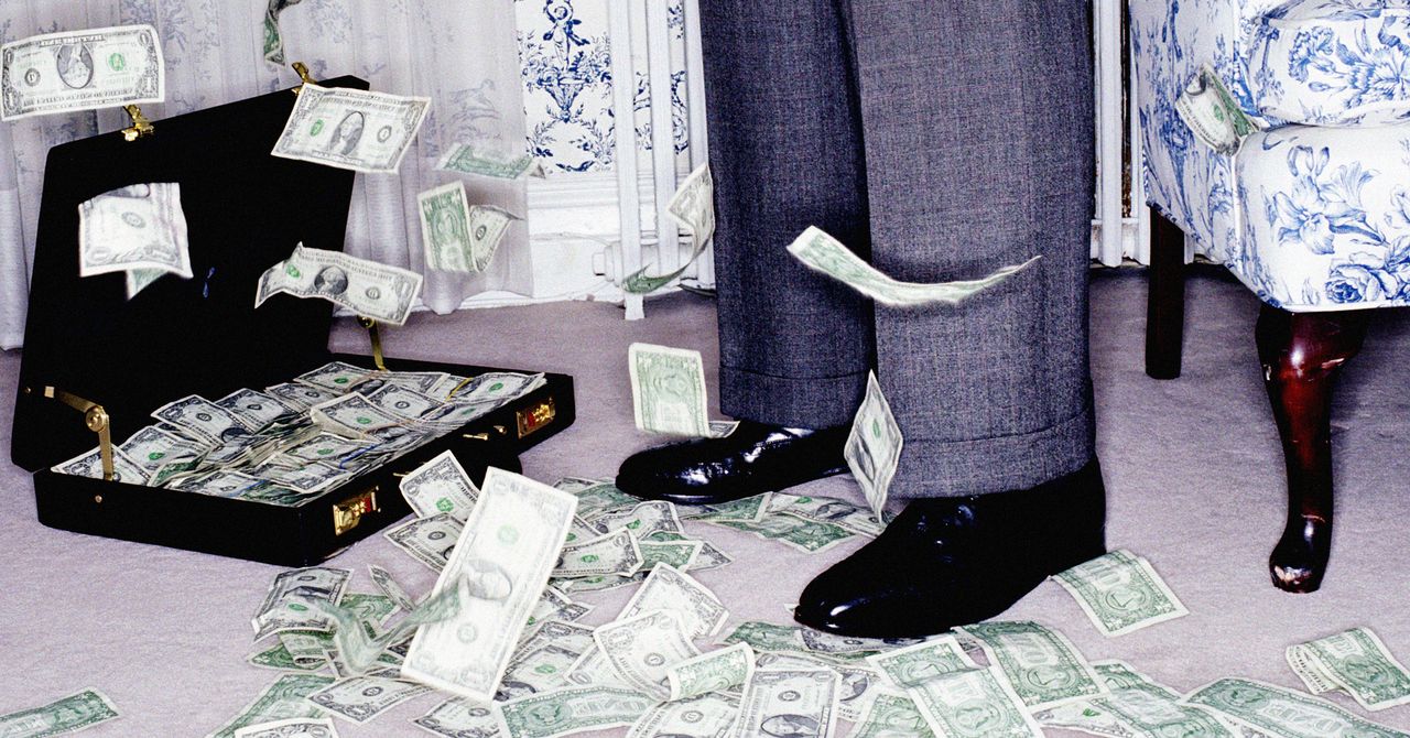 一些 Doge 员工领取了六位数的政府薪水