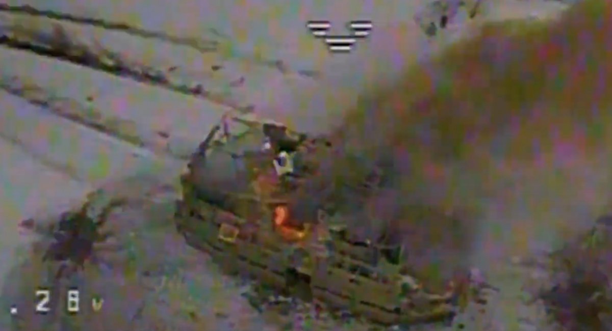 乌克兰边防警卫摧毁了 TOS-1A 火焰喷射器、BTR-82A、DT-30 车辆和火炮系统，削弱了俄罗斯在哈尔科夫地区的战争努力（视频）