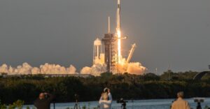 太空竞赛升温：有关最新火箭发射的所有新闻