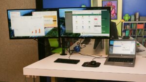 如何在 Windows 或 Mac 上设置双显示器