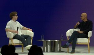 Satya Nadella 表示，AI 现在编写了 Microsoft 代码的 30%，但真正的变化还需要很多年才能
