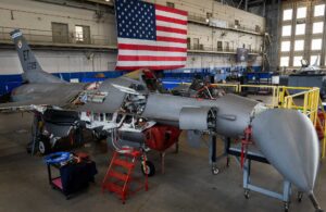 独家：美国空军推进毒液 F-16 战斗机计划，以推动空中行动中的人工智能