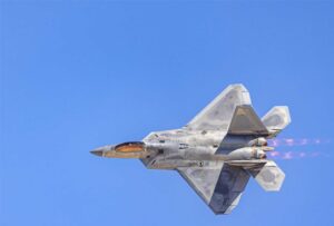 独家：美国 F-22 猛禽战斗机升级为红外传感器，可在发现敌人之前将其击落