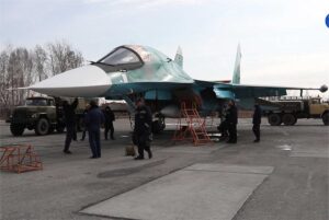 快讯：俄罗斯不顾全球制裁交付新一批 Su-34 战斗轰炸机并将产量翻倍