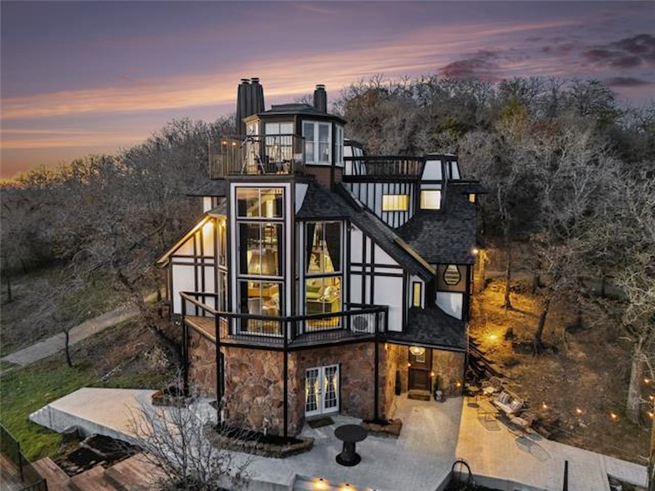 弗兰克·劳埃德·赖特 （Frank Lloyd Wright） 启发：具有大胆性格的树屋