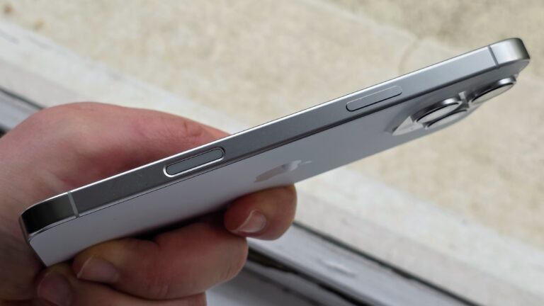 我终于在我的 iPhone 16 Pro Max 上找到了相机控制的用途，但以最奇怪的方式