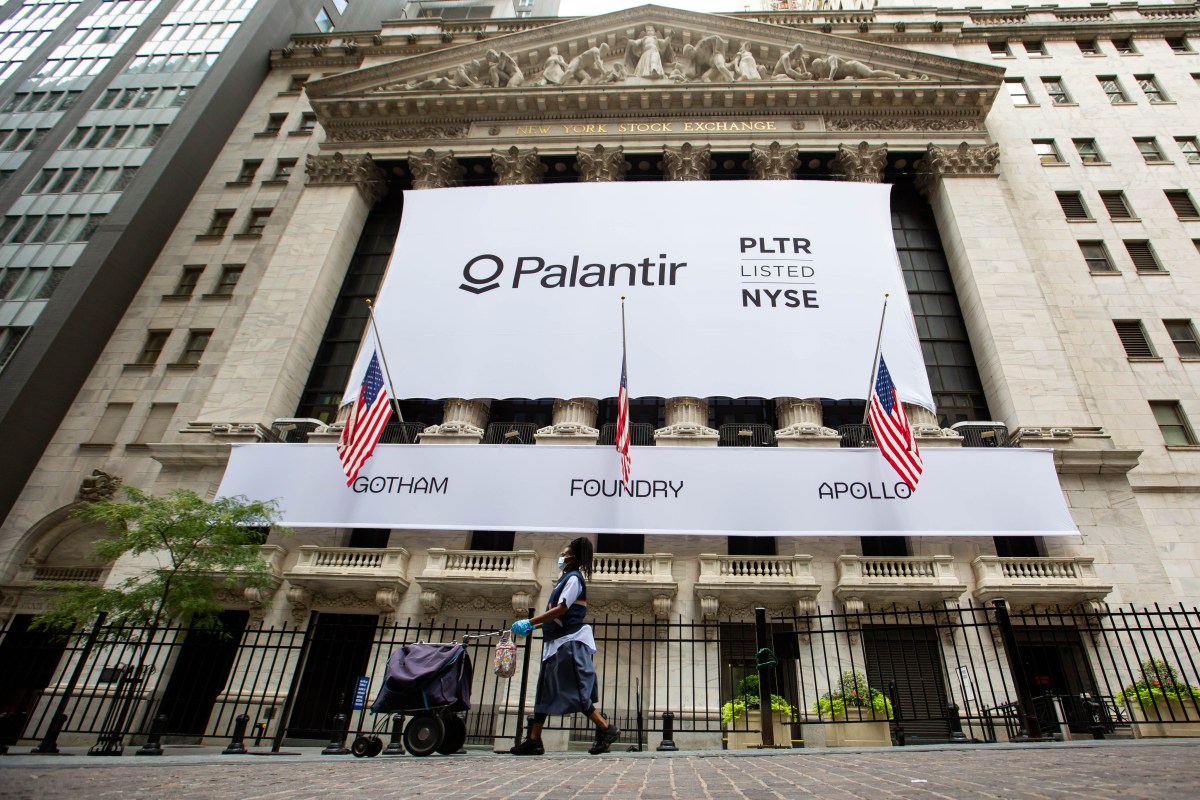Palantir 高管为公司的移民监控工作辩护