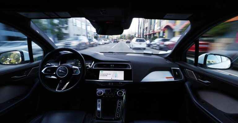 Waymo：“没有计划”将车载摄像头数据用于定向广告