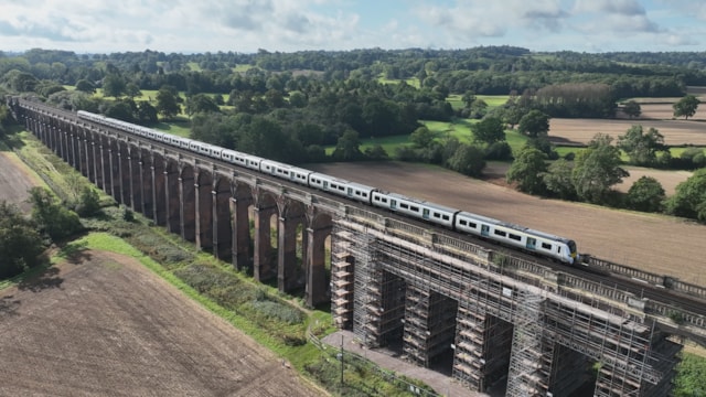 Network Rail 与英国无人机公司一起尝试革命性的空中作业方法