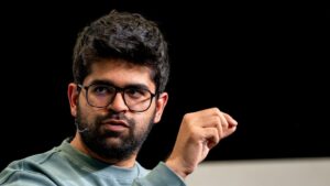 Perplexity AI 即将为 WhatsApp 带来实时搜索。以下是预期结果