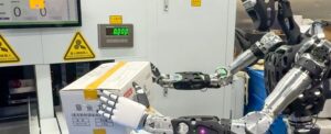 认识 Reitar Logtech 的第一款人形物流机器人“Adam”