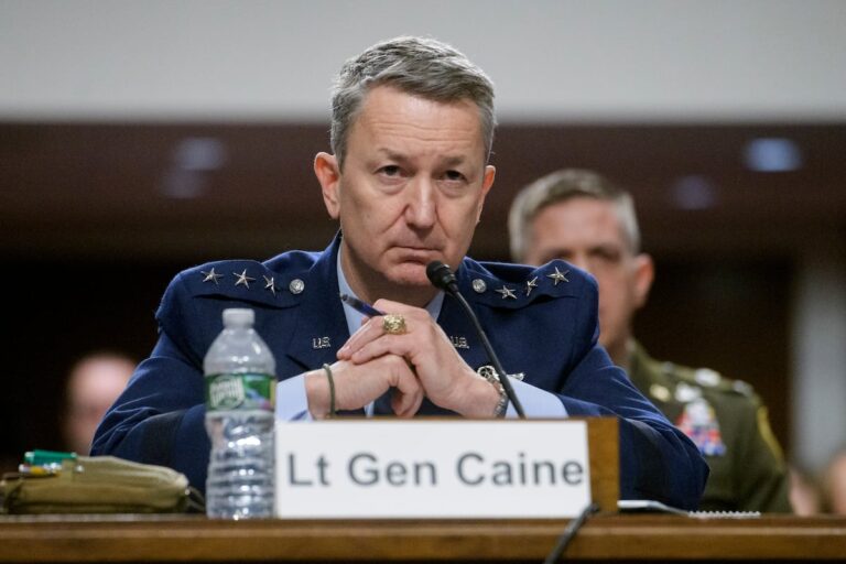 特朗普被选为参谋长联席会议负责人在听证会上否认 MAGA 帽子的故事