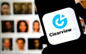 面部娱乐争议公司 Clearview AI 的创始人被踢出董事会