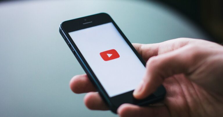YouTube 的 AI 概览希望让搜索结果更智能